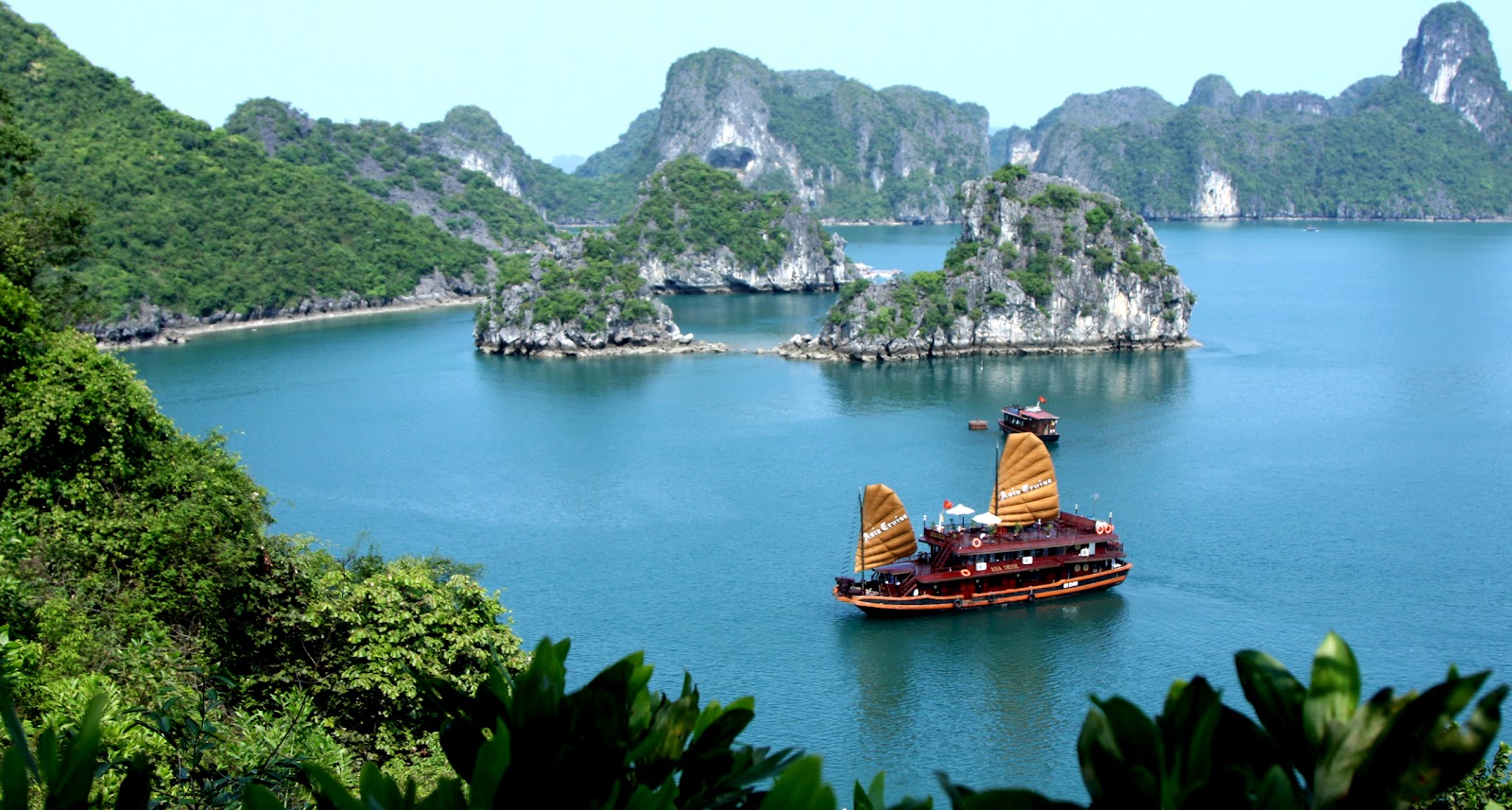 10 Thắng cảnh đẹp Việt Nam trong mắt du khách 