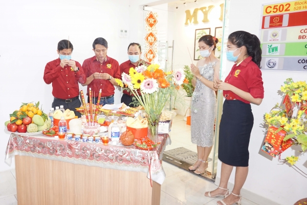 Cúng khai trương đầu năm tại Văn phòng chính MY HOUSE