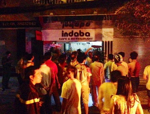 Cháy chung cư Quận 1- cư dân hoảng loạn giữa đêm