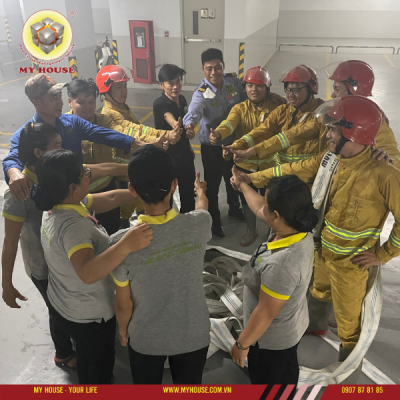 SARINA DIỄN TẬP PHÒNG CHÁY CHỮA CHÁY